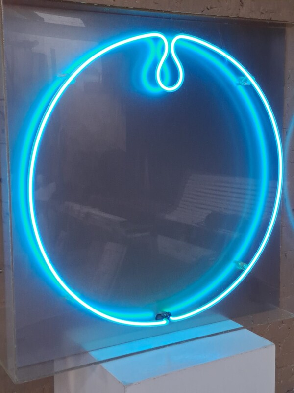 kinetic work , neon , from Toni Burgering (1936-2017). Toni Burgering is a Dutch sculptor, installer and lighting designer